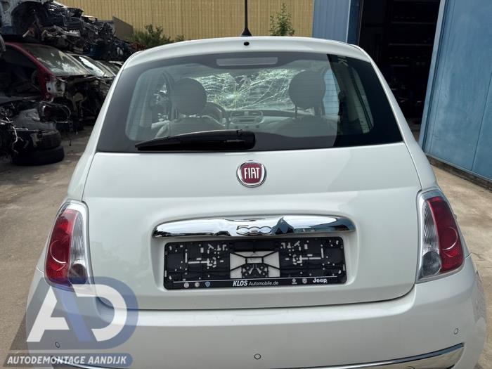 Używane Tylna klapa Fiat 500 (312) 0.9 TwinAir 85 Cena € 174,99 Procedura marży oferowane przez Autodemontage Aandijk