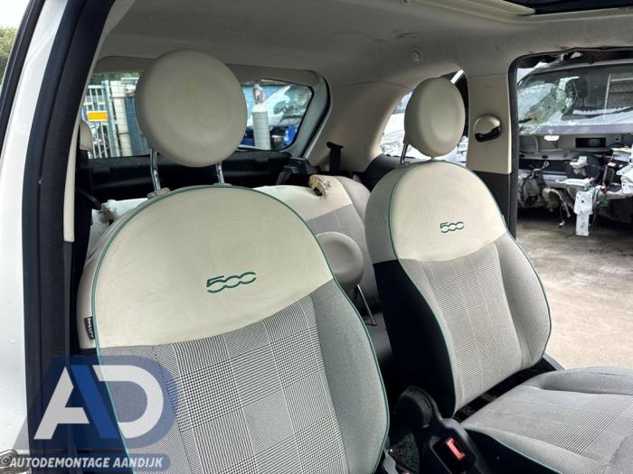 Używane Fotel prawy Fiat 500 (312) 0.9 TwinAir 85 Cena € 99,99 Procedura marży oferowane przez Autodemontage Aandijk