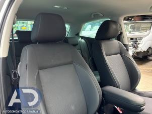 Used Seat, right Volkswagen Polo V (6R) 1.2 12V BlueMotion Technology Price € 99,99 Margin scheme offered by Autodemontage Aandijk
