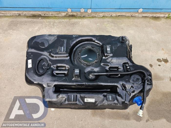 Używane Zbiornik Opel Zafira Tourer (P12) 2.0 CDTI 16V 170 Ecotec Cena € 79,99 Procedura marży oferowane przez Autodemontage Aandijk