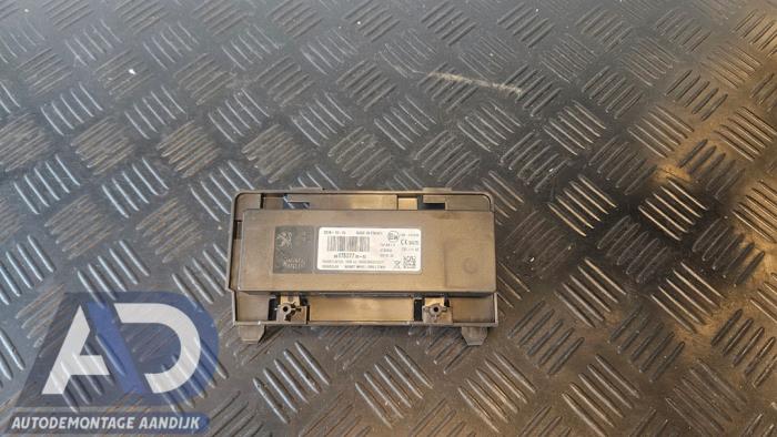 Używane Modul telefoniczny Citroen C3 (SX/SW) 1.2 Vti 12V PureTech Cena € 39,99 Procedura marży oferowane przez Autodemontage Aandijk