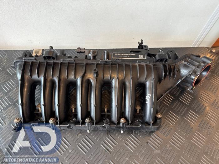 Używane Kolektor dolotowy Landrover Discovery Sport (LC) 2.0 TD4 180 16V Cena € 99,99 Procedura marży oferowane przez Autodemontage Aandijk