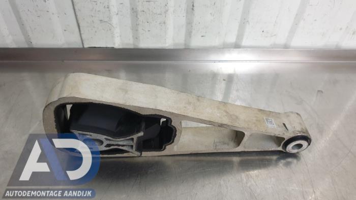 Used Engine mount Landrover Discovery Sport (LC) 2.0 TD4 180 16V Price € 39,99 Margin scheme offered by Autodemontage Aandijk