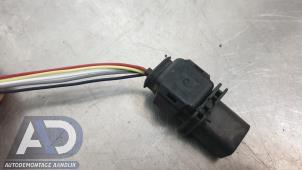 Lambda probe from a Volkswagen Passat Variant (3C5) 2.0 TDI 16V 140 4Motion 2009