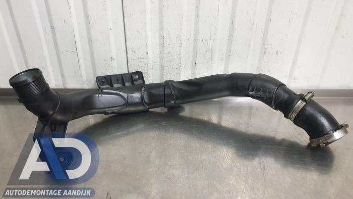 Gebrauchte Intercooler Rohr Volkswagen Passat Variant (3C5) 2.0 TDI 16V 140 4Motion Preis € 39,99 Margenregelung angeboten von Autodemontage Aandijk