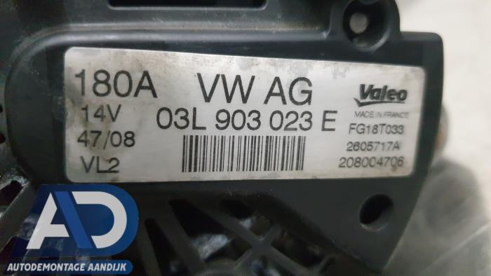 Dynamo från en Volkswagen Passat Variant (3C5) 2.0 TDI 16V 140 4Motion 2009