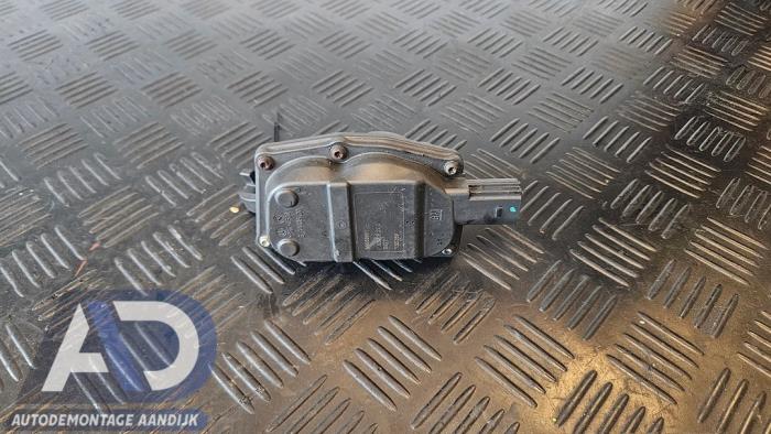 Begagnade Vortexventilmotor Opel Astra K Sports Tourer 1.6 CDTI 136 16V Pris € 59,99 Marginaltabell erbjuds av Autodemontage Aandijk