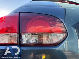 Używane Tylne swiatlo pozycyjne lewe Volkswagen Golf VI (5K1) 1.2 TSI BlueMotion Cena € 19,99 Procedura marży oferowane przez Autodemontage Aandijk