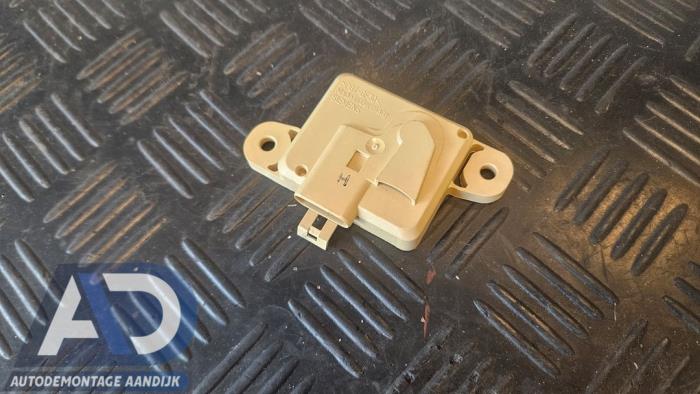 Begagnade Airbagsensor Opel Astra G (F07) 1.8 16V Pris € 14,99 Marginaltabell erbjuds av Autodemontage Aandijk
