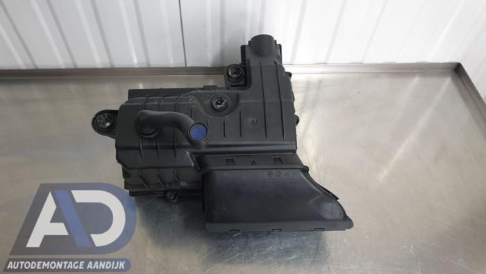 Begagnade Luftfilterhus Seat Leon ST (5FF) 1.6 TDI Ecomotive 16V Pris € 39,99 Marginaltabell erbjuds av Autodemontage Aandijk