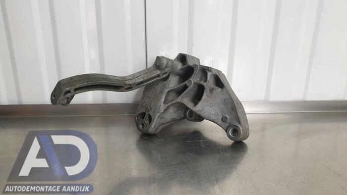 Used Engine mount Seat Leon ST (5FF) 1.6 TDI Ecomotive 16V Price € 24,99 Margin scheme offered by Autodemontage Aandijk