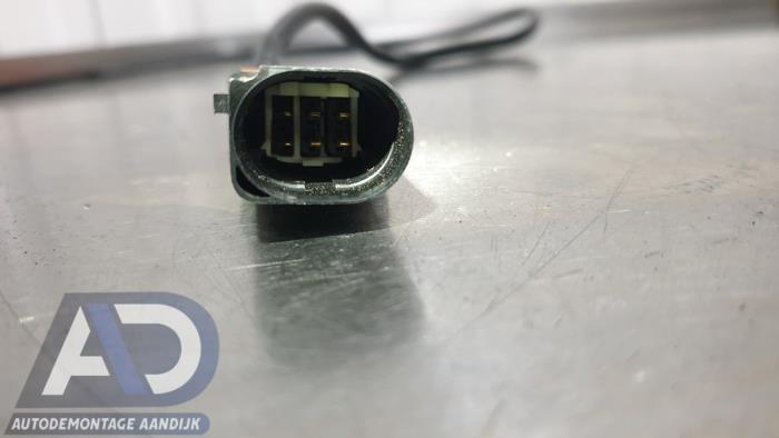 Lambda probe from a Seat Leon ST (5FF) 1.6 TDI Ecomotive 16V 2015