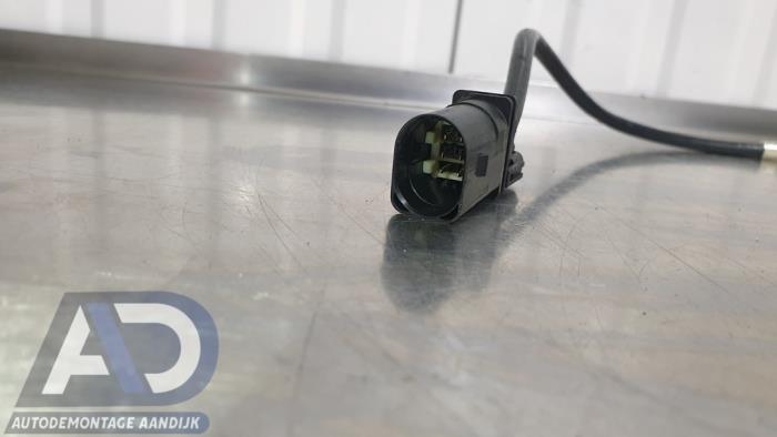 Lambda probe from a Seat Leon ST (5FF) 1.6 TDI Ecomotive 16V 2015