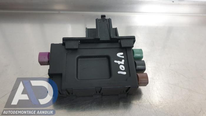 Begagnade USB-modul Volkswagen Golf VII (AUA) 1.5 TSI Evo BMT 16V Pris € 24,99 Marginaltabell erbjuds av Autodemontage Aandijk