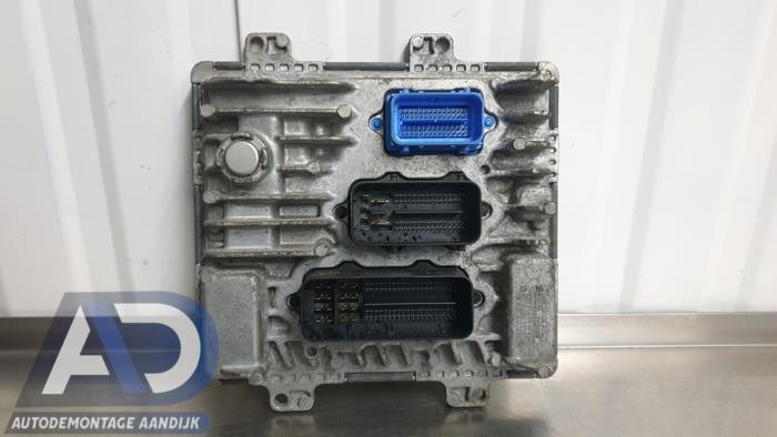 Engine management computer from a Opel Zafira Tourer (P12) 2.0 CDTI 16V 170 Ecotec 2017
