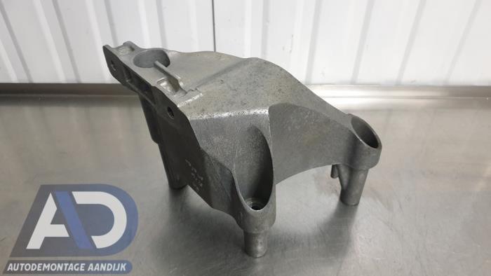 Used Engine mount Opel Astra K Sports Tourer 1.0 Turbo 12V Price € 19,99 Margin scheme offered by Autodemontage Aandijk