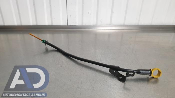 Gebrauchte Ölmessstab Citroen C3 (SX/SW) 1.2 Vti 12V PureTech Preis € 24,99 Margenregelung angeboten von Autodemontage Aandijk