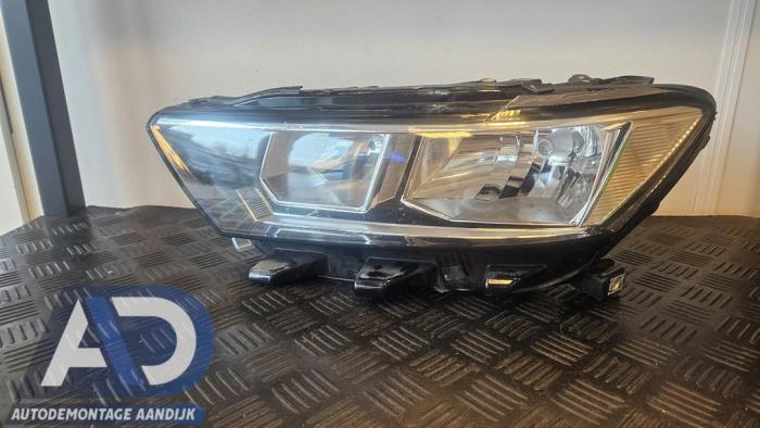 Używane Reflektor lewy Volkswagen T-Roc I 1.0 TSI 12V BlueMotion Cena € 149,99 Procedura marży oferowane przez Autodemontage Aandijk