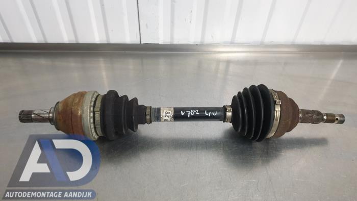 Gebrauchte Antriebswelle links vorne Opel Astra G (F07) 1.8 16V Preis € 29,99 Margenregelung angeboten von Autodemontage Aandijk