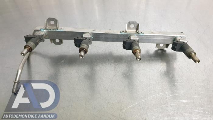Usagé Système d'injection BMW 3 serie (E90) 320i 16V Prix € 49,99 Règlement à la marge proposé par Autodemontage Aandijk