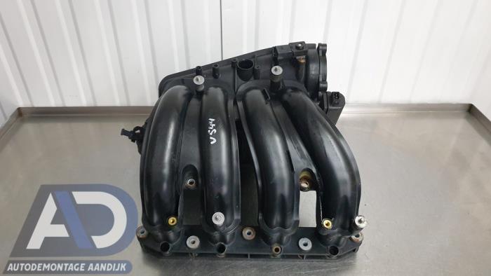 Używane Kolektor dolotowy BMW 3 serie (E90) 320i 16V Cena € 99,99 Procedura marży oferowane przez Autodemontage Aandijk