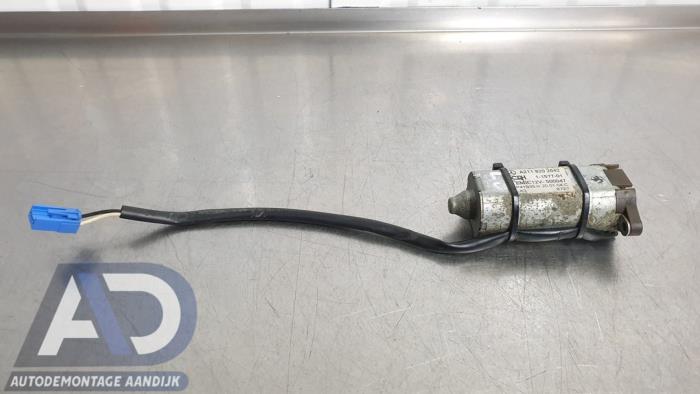 Begagnade Sätesmotor Mercedes E Combi (S211) 2.7 E-270 CDI 20V Pris € 34,99 Marginaltabell erbjuds av Autodemontage Aandijk