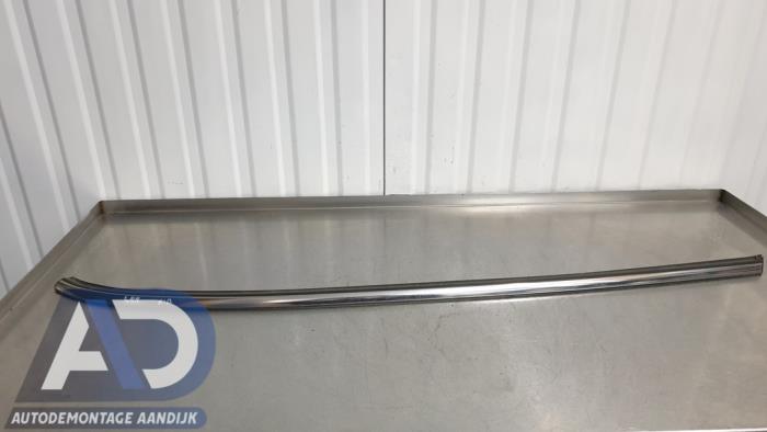 Begagnade Dekorstripe Mini Mini (F56) 1.5 12V Cooper Pris € 39,99 Marginaltabell erbjuds av Autodemontage Aandijk
