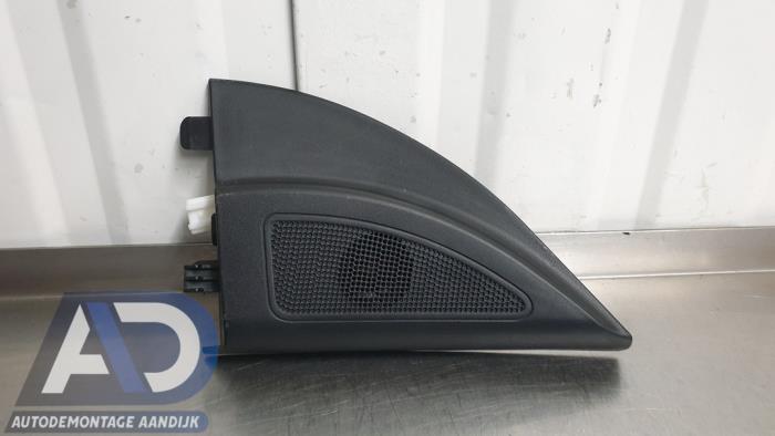 Begagnade Diskanthögtalare Hyundai i30 (GDHB5) 1.4 16V Pris € 24,99 Marginaltabell erbjuds av Autodemontage Aandijk
