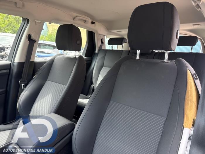 Używane Fotel lewy Landrover Discovery Sport (LC) 2.0 TD4 180 16V Cena € 99,99 Procedura marży oferowane przez Autodemontage Aandijk