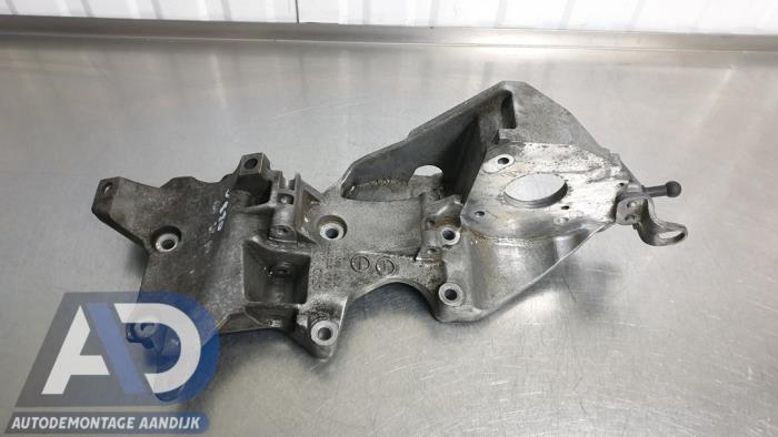 Used Alternator upper bracket Volkswagen Polo V (6R) 1.2 TDI 12V BlueMotion Price € 29,99 Margin scheme offered by Autodemontage Aandijk