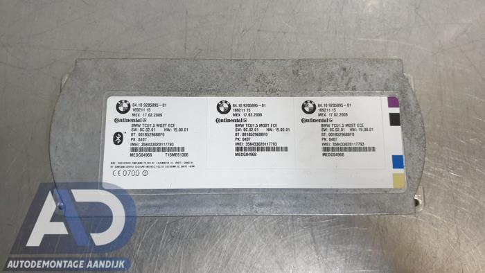 Begagnade Bluetooth-modul BMW 1 serie (E81) 120i 16V Pris € 99,99 Marginaltabell erbjuds av Autodemontage Aandijk