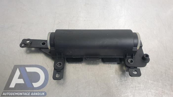 Gebrauchte Schwingungsdämpfer Landrover Discovery Sport (LC) 2.0 TD4 180 16V Preis € 39,99 Margenregelung angeboten von Autodemontage Aandijk