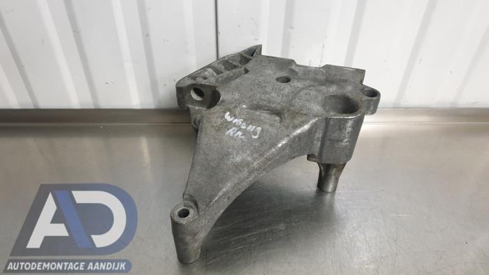 Used Engine mount Volkswagen Touran (1T1/T2) 2.0 TDI DPF Price € 24,99 Margin scheme offered by Autodemontage Aandijk