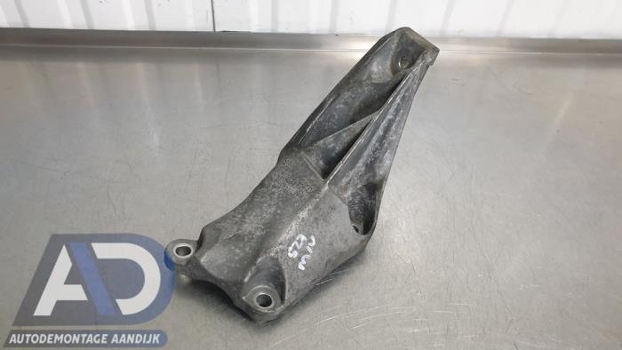 Usagé Support moteur Audi A6 (C6) 2.0 T FSI 16V Prix € 29,99 Règlement à la marge proposé par Autodemontage Aandijk