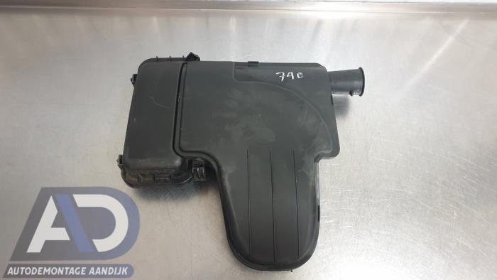 Begagnade Luftfilterhus Toyota Aygo (B10) 1.0 12V VVT-i Pris € 24,99 Marginaltabell erbjuds av Autodemontage Aandijk