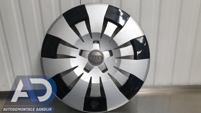 Używane Kolpak Audi A3 (8V1/8VK) 1.6 TDI Ultra 16V Cena € 24,99 Procedura marży oferowane przez Autodemontage Aandijk