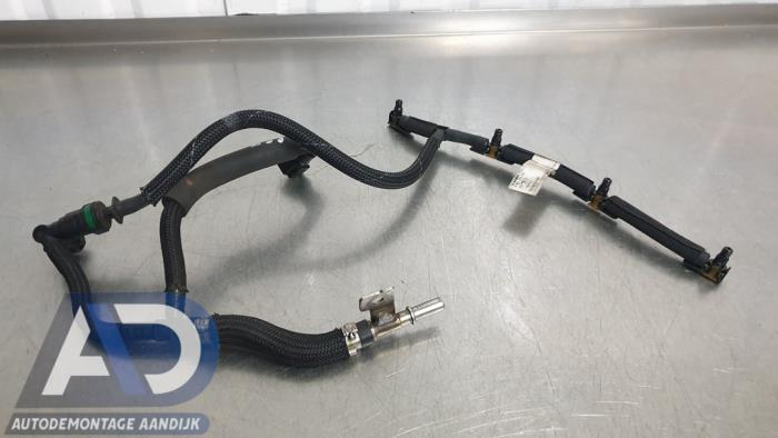 Usagé Conduit de carburant Opel Vivaro 1.5 CDTI 102 Prix € 30,24 Prix TTC proposé par Autodemontage Aandijk