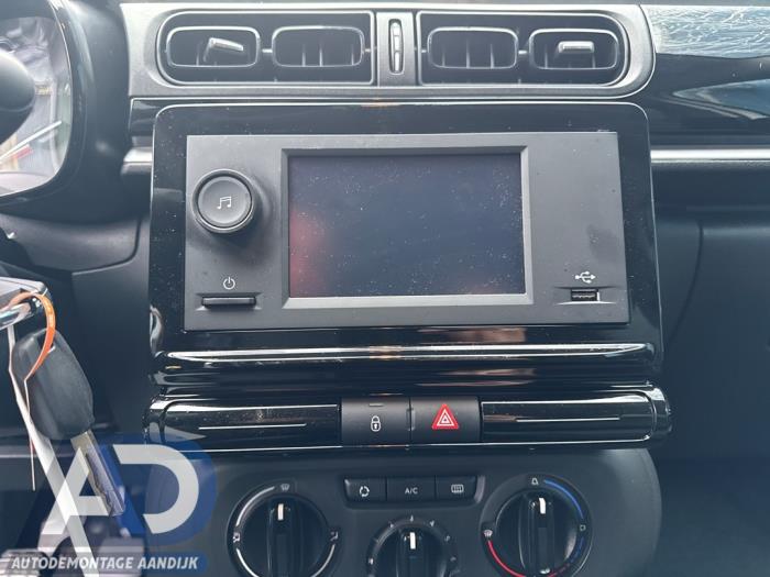 Używane Radio Citroen C3 (SX/SW) 1.2 Vti 12V PureTech Cena € 99,99 Procedura marży oferowane przez Autodemontage Aandijk