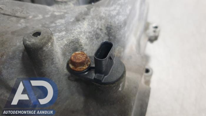 Ventildeckel van een Opel Karl 1.0 12V 2016