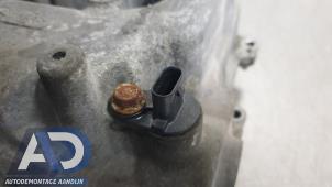 Ventildeckel van een Opel Karl 1.0 12V 2016
