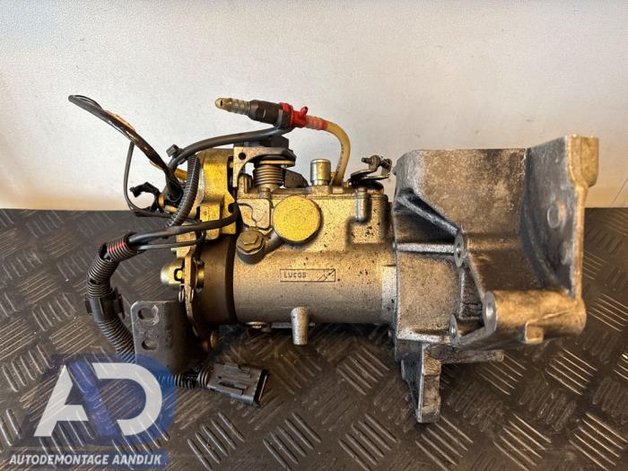 Used Mechanical fuel pump Renault Kangoo Express (FC) 1.9 D 65 Price € 99,99 Margin scheme offered by Autodemontage Aandijk