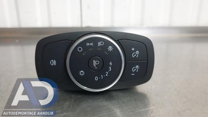 Używane Przelacznik swiatel Ford Fiesta 7 1.1 Ti-VCT 12V 70 Cena € 24,99 Procedura marży oferowane przez Autodemontage Aandijk