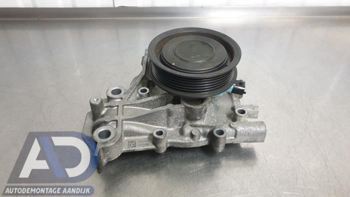 Begagnade Vattenpump Opel Zafira Tourer (P12) 2.0 CDTI 16V 170 Ecotec Pris € 34,99 Marginaltabell erbjuds av Autodemontage Aandijk