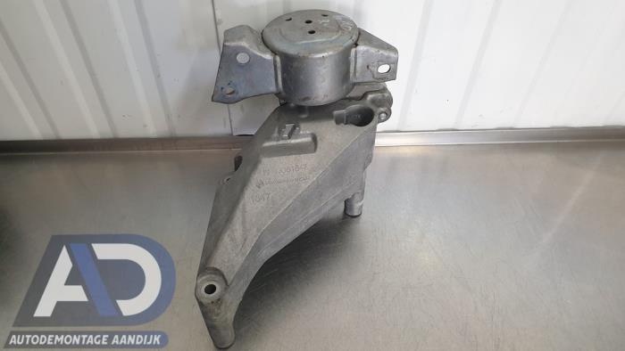 Used Engine mount Opel Corsa E 1.0 SIDI Turbo 12V Price € 29,99 Margin scheme offered by Autodemontage Aandijk