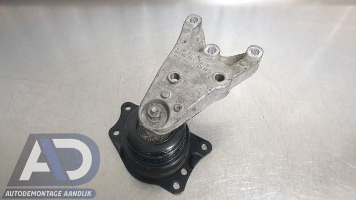 Used Engine mount Skoda Fabia II (5J) 1.2i 12V Price € 24,99 Margin scheme offered by Autodemontage Aandijk