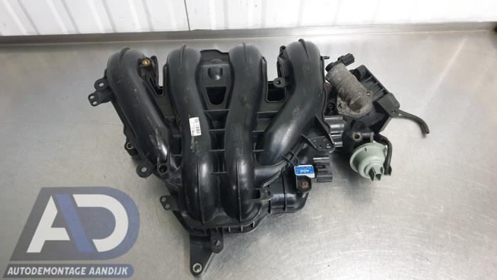 Używane Kolektor dolotowy Mazda 5 (CR19) 1.8i 16V Cena € 124,99 Procedura marży oferowane przez Autodemontage Aandijk