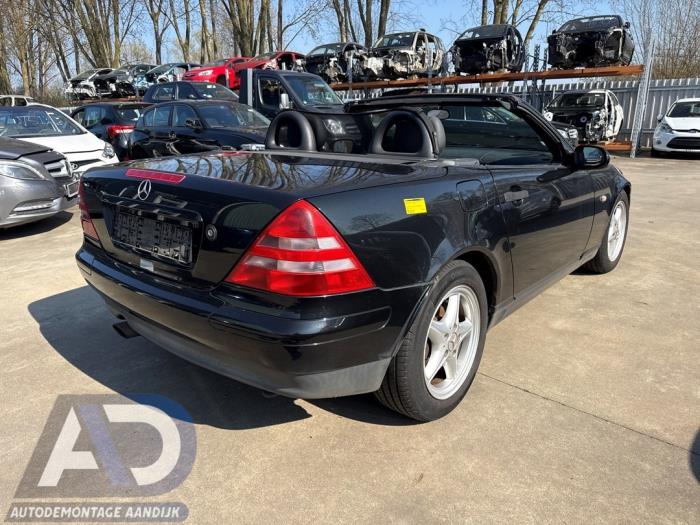 Usagé Arbre intermédiaire Mercedes SLK (R170) 2.0 200 16V Prix € 174,99 Règlement à la marge proposé par Autodemontage Aandijk