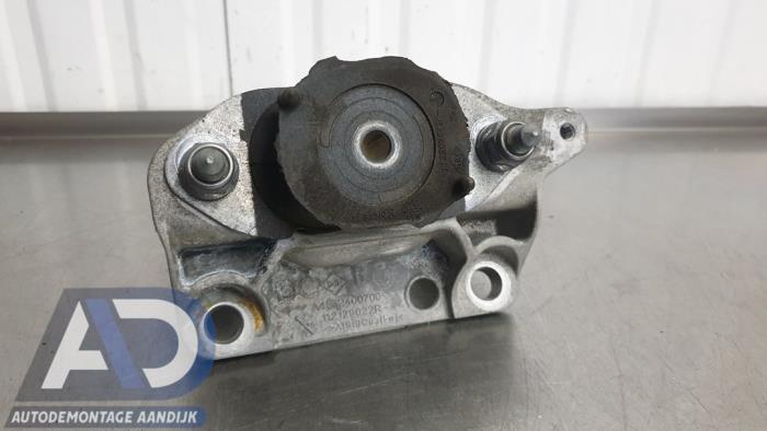 Usagé Support moteur Renault Twingo III (AH) 1.0 SCe 65 12V Prix € 34,99 Règlement à la marge proposé par Autodemontage Aandijk