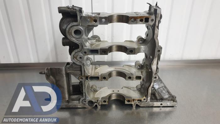 Used Engine crankcase Opel Astra K Sports Tourer 1.0 Turbo 12V Price € 124,99 Margin scheme offered by Autodemontage Aandijk