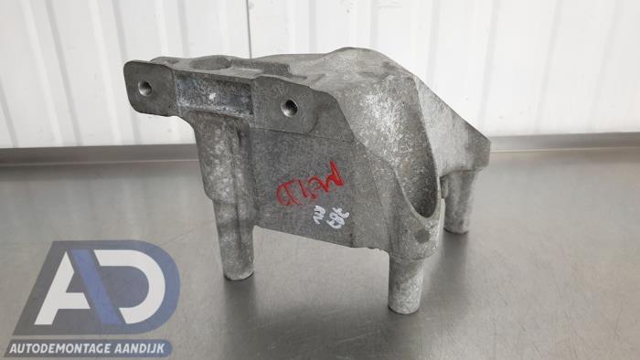 Used Engine mount Opel Astra K Sports Tourer 1.0 Turbo 12V Price € 14,99 Margin scheme offered by Autodemontage Aandijk
